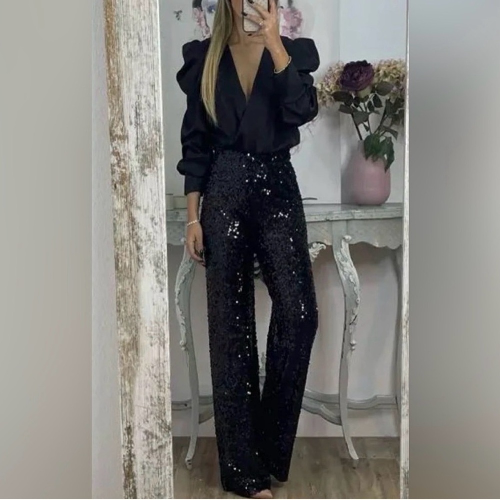 ✨Vince Camuto Black Sequin ants - Perfect for Holiday Parties/Glam Nights (M)🌹✨
